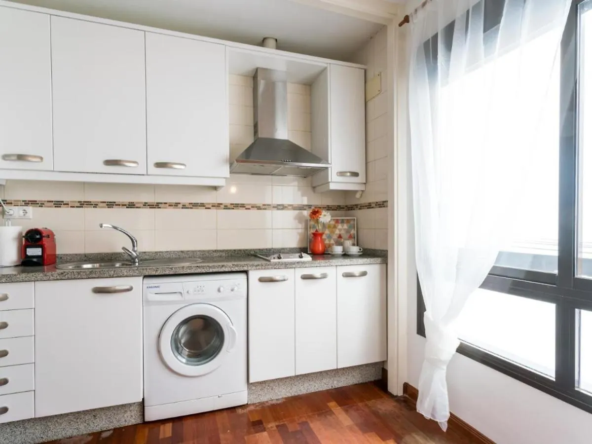 Holi-Rent Santa Marina Apartment Seville